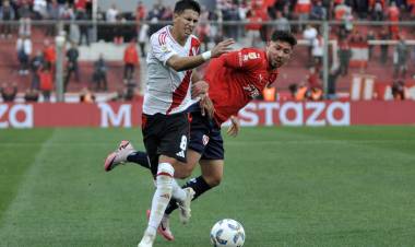 INDEPENDIENTE Y RIVER NAVEGAN EN AGUAS TURBIAS