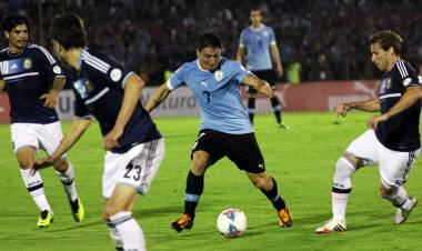 AL BORDE DE LA DISTOPÍA: UNA SELECCIÓN SIN MESSI NI DI MARÍA, ONCE AÑOS DESPUÉS