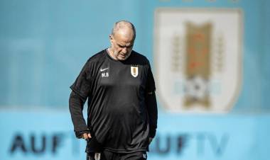 ELIMINATORIAS: EL URUGUAY DE BIELSA RECIBE AL NUEVO PARAGUAY DE ALFARO