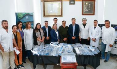 EL GOBERNADOR ZDERO ENTREGÓ NUEVO EQUIPAMIENTO DE ALTA TECNOLOGÍA PARA CIRUGÍAS LAPAROSCÓPICAS AL HOSPITAL PERRANDO