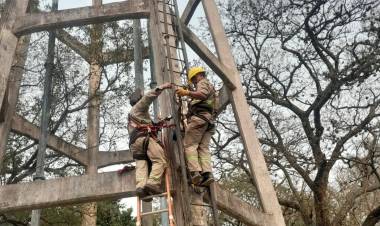 PESCA DEL DORADO: SAMEEP TRABAJA PARA GARANTIZAR EL ACCESO AL AGUA POTABLE EN LA ISLA DEL CERRITO