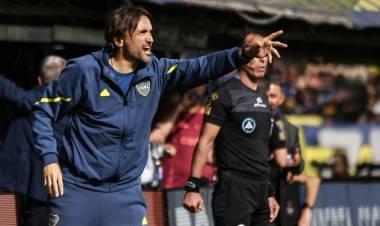 BOCA JUNIORS: EL TÉCNICO MARTÍNEZ SE IRÍA ESTA SEMANA