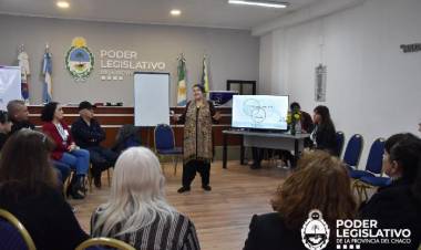 EL PODER LEGISLATIVO CAPACITA AL PERSONAL CON EL OBJETIVO DE CONSTRUIR UN CLIMA DE TRABAJO SALUDABLE