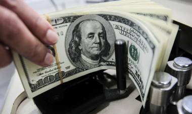 EL BANCO CENTRAL COMPRÓ 106 MILLONES DE DÓLARES