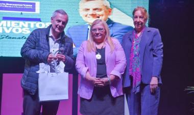 DELGADO CELEBRA EL ÉXITO DE LA FERIA DEL LIBRO Y DESTACA LA IMPORTANCIA DE LA EDUCACIÓN Y LA CULTURA EN LA REGIÓN