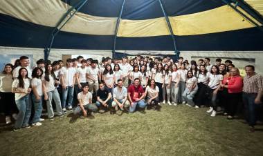 JÓVENES QUE INSPIRAN: UNA JORNADA MEMORABLE EN LA EXPO FERIA DE LA CAPITAL DEL GAUCHO EN SANTA SYLVINA