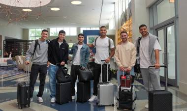 SCALONI ARMA Y DESARMA EL ROMPECABEZAS DE LA SELECCIÓN MIENTRAS LA TORMENTA ACECHA