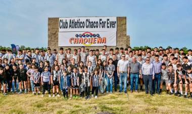 EL GOBERNADOR ZDERO Y FOR EVER FIRMARON UN CONVENIO PARA FINALIZAR OBRAS DEL CENTRO DE ENTRENAMIENTO DEL CLUB