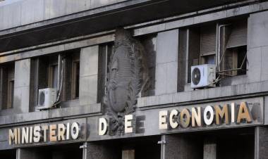 AJUSTE A LOS JUBILADOS, FRENO A LA OBRA PÚBLICA Y TARIFAZOS