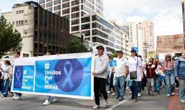 LAS CALLES DE COLOMBIA SE LLENAN DE MARCHAS CONTRA LA NORMA PARA EL ‘CAMBIO DE SEXO’ EN MENORES