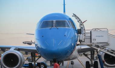 DIPUTADOS RETOMA EL DEBATE POR LA PRIVATIZACIÓN DE AEROLÍNEAS
