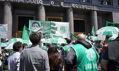MARCHAS CONTRA EL AJUSTE DEL ESTADO