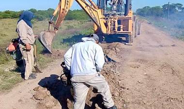 LA APA CONTINÚA CON EL PLAN DE MANTENIMIENTO Y RESTAURACIÓN DEL SISTEMA DE DEFENSAS DEL GRAN RESISTENCIA