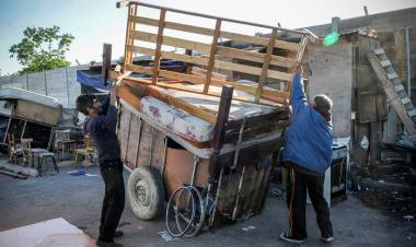 CON 320 MIL PESOS, UNO YA NO ES POBRE SEGÚN INDEC