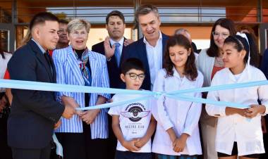 MACHAGAI: EL GOBERNADOR ZDERO INAUGURÓ LA ESCUELA ESPECIAL Nº 35, REAFIRMANDO SU COMPROMISO CON LA INCLUSIÓN