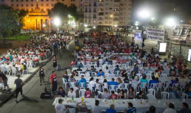 NAVIDAD POPULAR EN EL CONGRESO: "HAY GENTE QUE NO TIENE QUÉ PONER EN LA MESA"