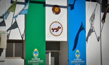 LA LEGISLATURA APROBÓ LA LEYENDA PARA LA PAPELERÍA OFICIAL DEL 2025