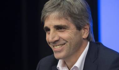 TREPA LA BOLSA PORTEÑA Y BAJA EL RIESGO PAÍS