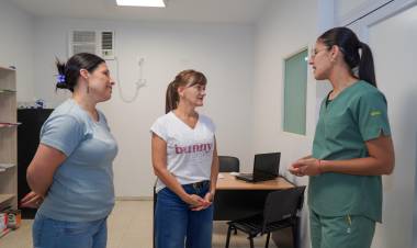 LA VERDE: LA VICEGOBERNADORA SCHNEIDER  ESTUVO ATENDIENDO DEMANDAS DE LA COMUNIDADLA VERDE: LA VICEGOBERNADORA SCHNEIDER  ESTUVO ATENDIENDO DEMANDAS DE LA COMUNIDAD