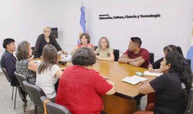 LA CARTERA EDUCATIVA PLANIFICÓ TRABAJOS EN TERRITORIO PARA FORTALECER LA EDUCACIÓN INTERCULTURAL Y PLURILINGÜE EN TODA LA PROVINCIA  