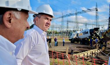 EL GOBERNADOR ZDERO SUPERVISÓ EL AVANCE DE LA ESTACIÓN TRANSFORMADORA BASTIANI Y LA LÍNEA DE ALTA TENSIÓN HACIA PUERTO VILELAS 