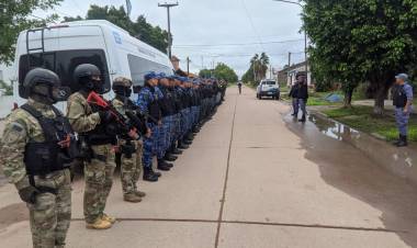 TRES ISLETAS: TRASLADO SEGURO PARA DESCOMPRIMIR LAS COMISARÍAS DE LA PROVINCIA