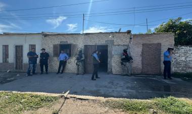 POLICÍA DEL CHACO Y PNA DESBARATAN 4 BÚNKERS, UNO DE LOS INMUEBLES FUE OTORGADO POR LA JUSTICIA PARA EL COE