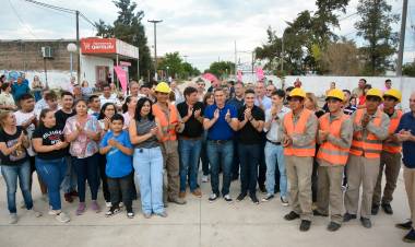 QUITILIPI: EL GOBERNADOR ZDERO INAUGURÓ NUEVAS CUADRAS DE PAVIMENTO