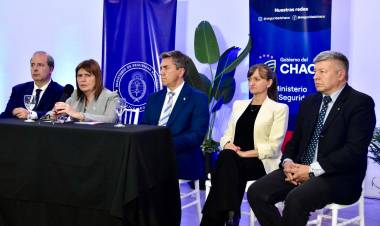 EL GOBERNADOR ZDERO Y LA MINISTRA BULLRICH ACOMPAÑARON EL CIERRE DEL CURSO AVANZADO DE LUCHA CONTRA EL NARCOTRÁFICO