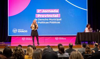 CIERRE DE LA 2° JORNADA PROVINCIAL DE DERECHO MUNICIPAL Y POLÍTICAS PÚBLICAS “SEGUIMOS EL LINEAMIENTO DEL GOBERNADOR ZDERO DE BRINDAR HERRAMIENTAS TÉCNICAS A LOS MUNICIPIOS, ÉSA ES LA CONSIGNA”- DIJO RESICO