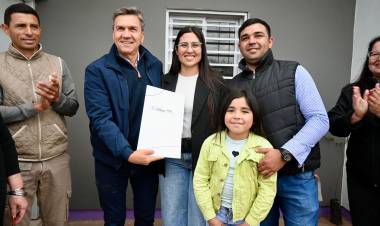 PLAN PROVINCIAL DE VIVIENDAS: FAMILIAS DE TACO POZO YA DISFRUTAN DE SU CASA PROPIA
