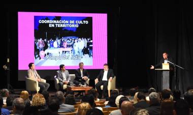 EL GOBERNADOR ZDERO ANUNCIÓ EXIMICIÓN A LAS IGLESIAS PROVINCIALES QUE ADEUDAN BALANCES, EN EL MARCO DEL DÍA DE LOS PASTORES