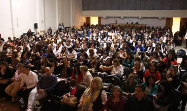 PRIMER ENCUENTRO PROVINCIAL DE ESCUELAS ALFA EN RED PARA FORTALECER LA ALFABETIZACIÓN EN 345 ESCUELAS PRIMARIAS 