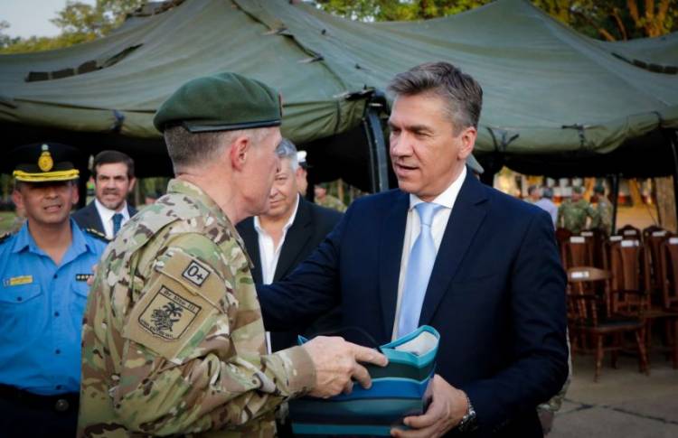 EL GOBERNADOR ZDERO ACOMPAÑÓ LA ASUNCIÓN DEL NUEVO COMANDANTE DE LA TERCERA BRIGADA DE MONTE, CRISTIAN CELLI