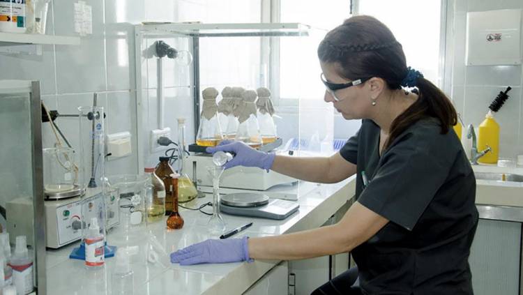CHACO EN LOS CINCO LABORATORIOS ESTATALES PROVINCIALES FABRICAN Y DISTRIBUYEN REPELENTES