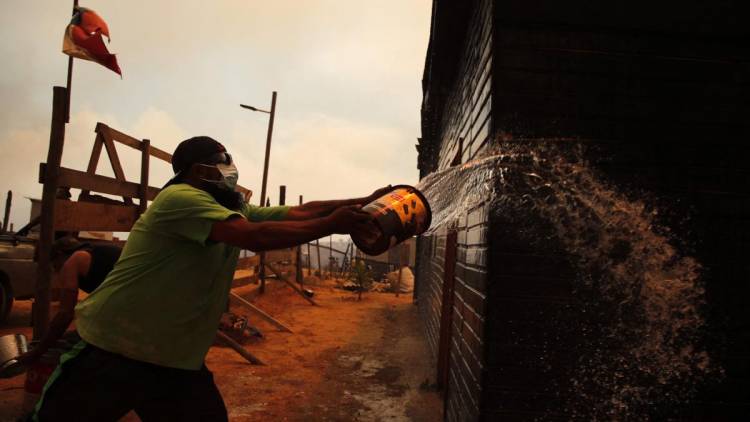 AUMENTÓ A 133 EL BALANCE PROVISIONAL DE MUERTOS POR LOS INCENDIOS EN CHILE
