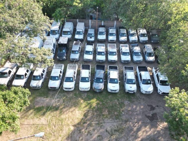 VEHÍCULOS OFICIALES RECUPERADOS: “LO QUE VIMOS ACÁ, ES EL EMBLEMA DE LA CORRUPCIÓN” DIJO EL GOBERNADOR