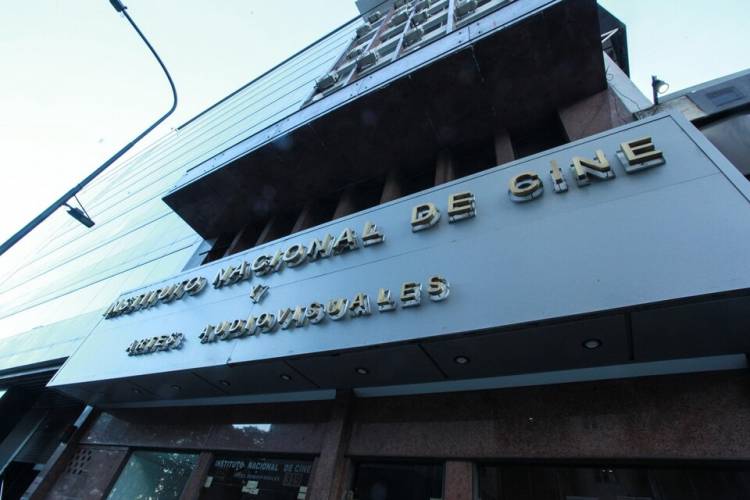 UNA VIDA DE PELÍCULA: QUIÉN ES CARLOS PIROVANO, EL ECONOMISTA QUE EL GOBIERNO PUSO AL FRENTE DEL INCAA