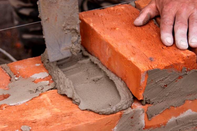 LA CONSTRUCCIÓN SIGUE EN BAJA