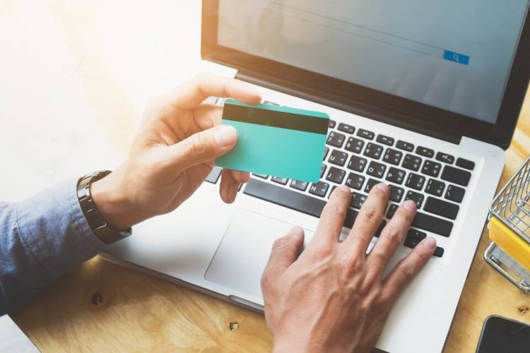 EL E-COMMERCE SIGUE CRECIENDO PERO SE PREOCUPA POR LA CAÍDA DEL CONSUMO