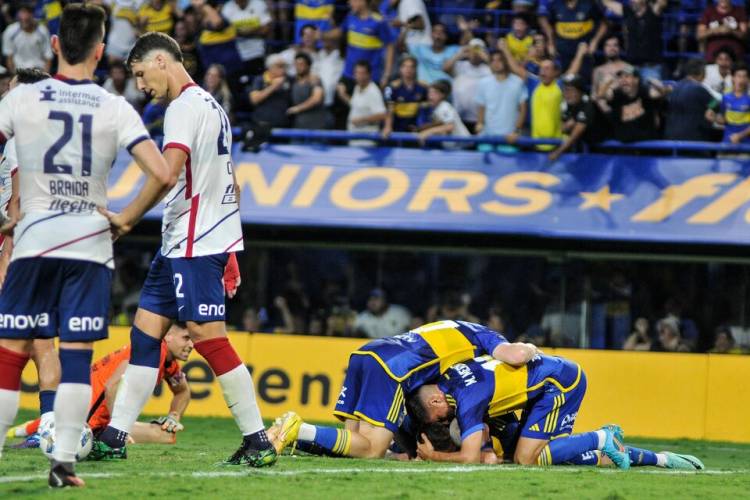 BOCA LE GANÓ EL CLÁSICO A SAN LORENZO Y SUBE EN SU ZONA