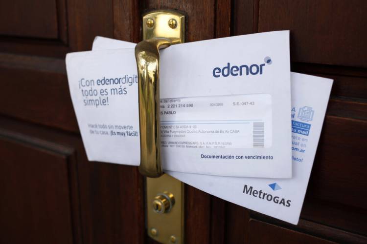 SIN ANUNCIARLO, EL GOBIERNO APLICÓ UNA AUMENTO RETROACTIVO PARA LA LUZ EN EL AMBA
