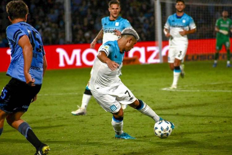 RACING GOLEÓ A BELGRANO PERO SE QUEDÓ AFUERA