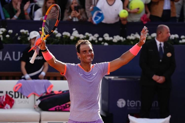 RAFA NADAL VOLVIÓ EN BARCELONA: A MEDIA MÁQUINA PERO VICTORIOSO