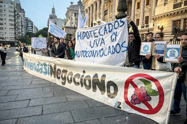 EL PELIGRO DE LOS CRÉDITOS UVA