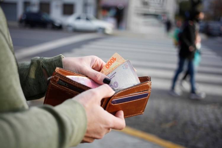 SALARIO FORMAL: UN 40 POR CIENTO POR DEBAJO DE 2015
