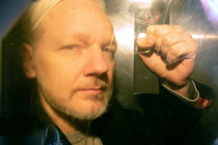 JULIAN ASSANGE PODRÁ VOLVER A APELAR CONTRA SU EXTRADICIÓN A EEUU