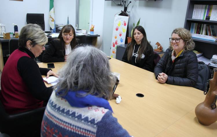 EDUCACIÓN Y UNICEF RECORRERÁN LAS SEDES DE ESCUELAS SECUNDARIAS RURALES MEDIADAS POR TIC EN EL IMPENETRABLE 