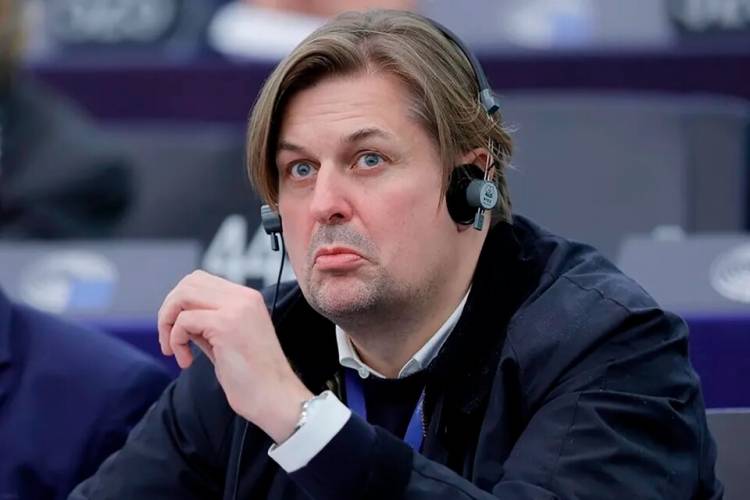 CRECE LA ULTRADERECHA EN ALEMANIA