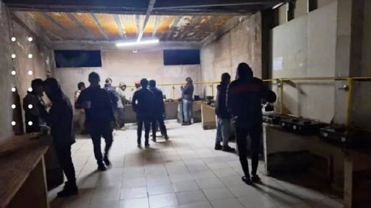 COBRABAN $40.000 POR SEMANA Y LES DESCONTABAN $2500 POR DÍA POR ALIMENTOS